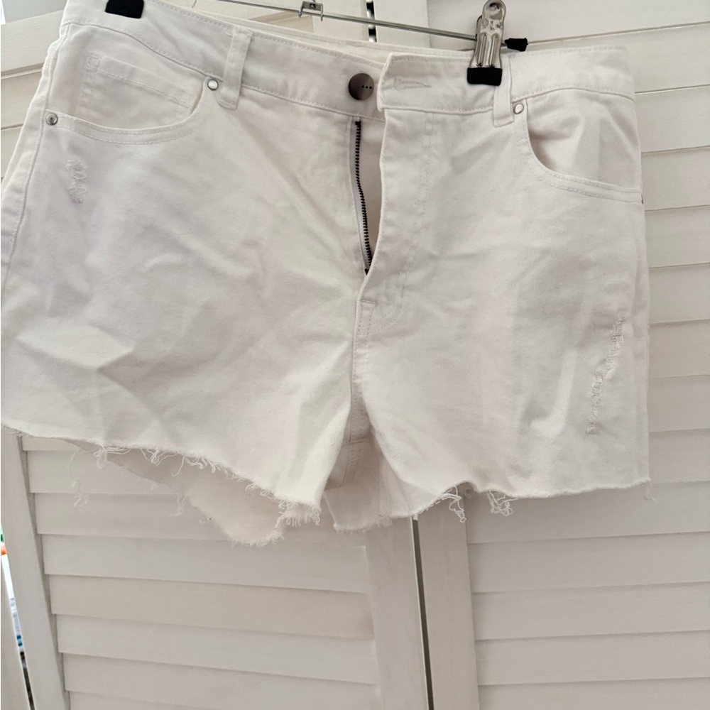 Francesca’s White Jean Shorts Classic Summer Style